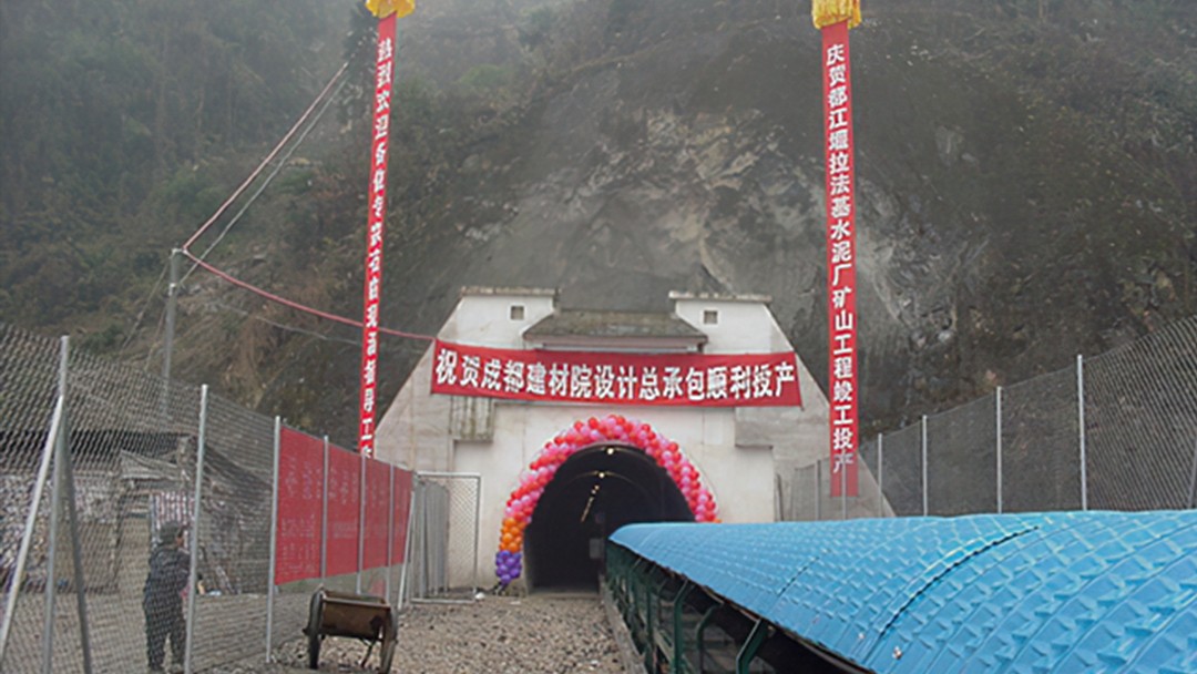 1763092272418 awards_post_01